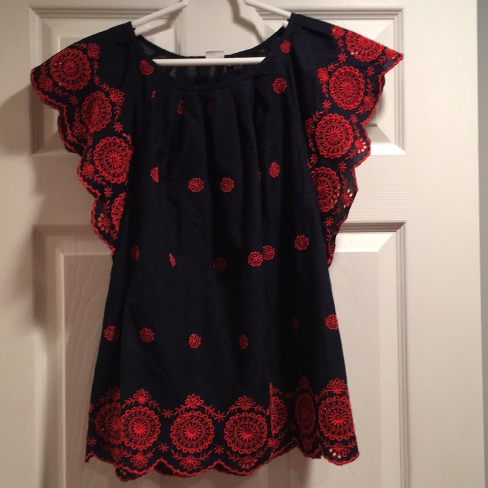 Gap shirt-navy with red embroidery